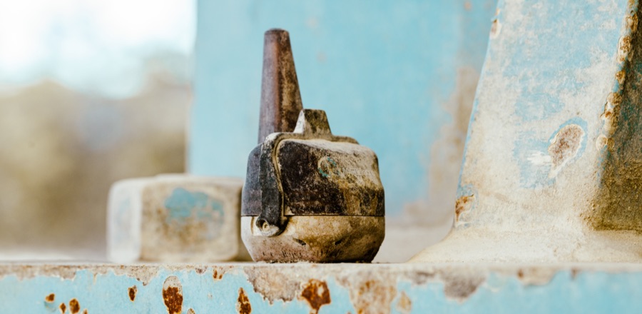 SMARTdiagnostics vibration sensor showing it's durability in harsh conditions - functioning perfectly despite the corrosive environment.